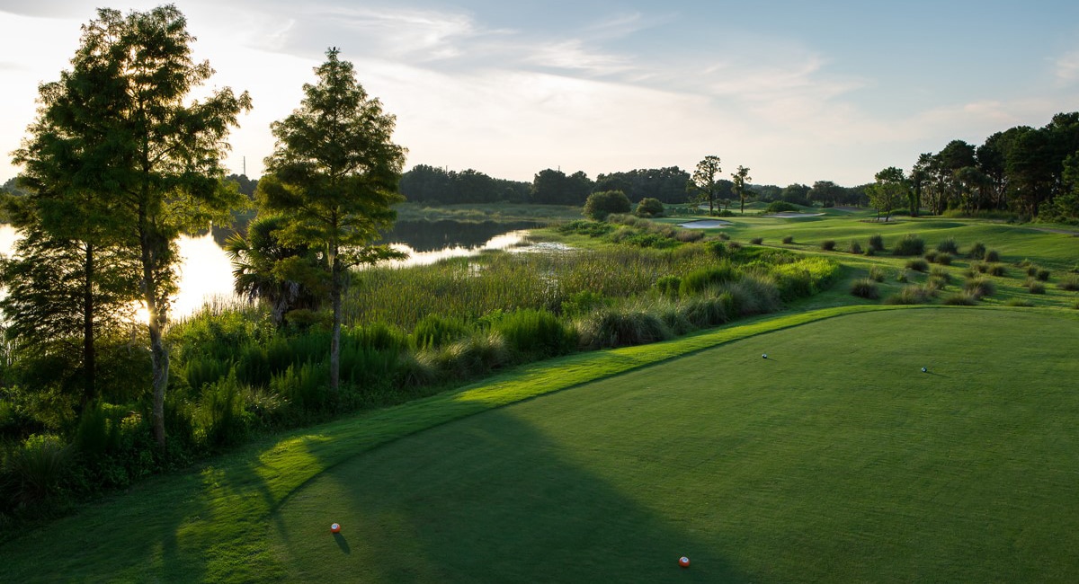 Image of the fourth hole at Panther Lakes